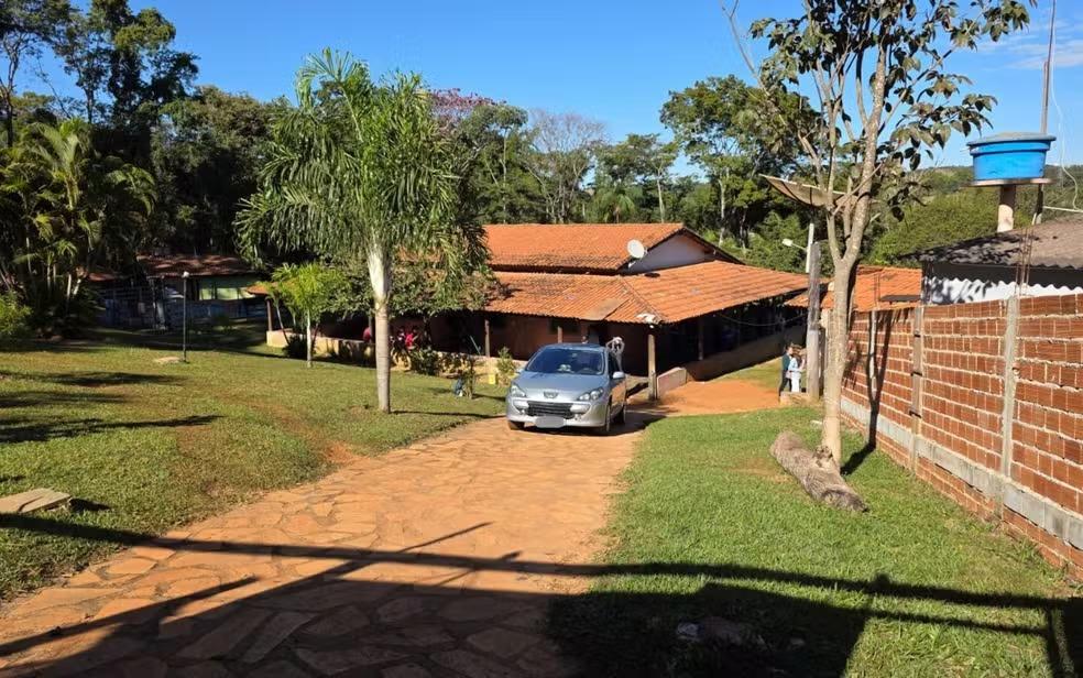 Clínica clandestina é interditada em Anápolis com 65 homens em situação de cárcere privado